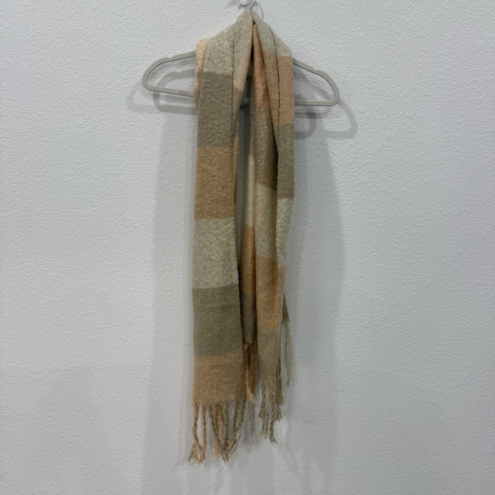 Lucky Brand Tan and Cream Fringe Scarf